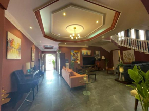 Spacious Villa!